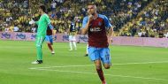 Burak Yılmaz, Trabzonspor ile 61. golünü Fenerbahçe'ye attı