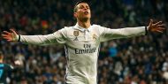 Cristiano Ronaldo tarihe geçmenin eşiğinde