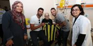 Kan kanseri Eray'ı Fenerbahçeli futbolcular ziyaret etti!